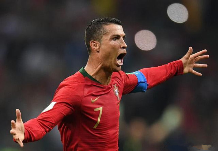  克莱蒙门将连续扑点，球队惊险守平强敌  